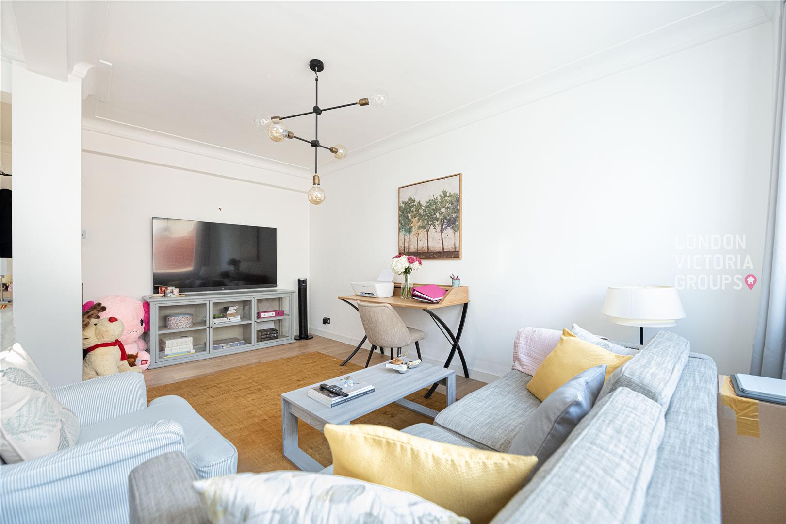 2 bed property in 89 Piccadilly, London